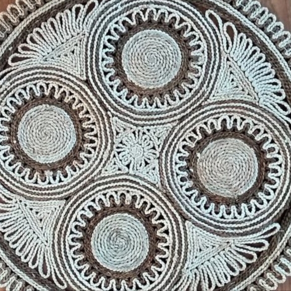 ⭐️ Host Pick ⭐️ Vintage Wicker Trivet Table Topper with needlepoint accent - Picture 9 of 10